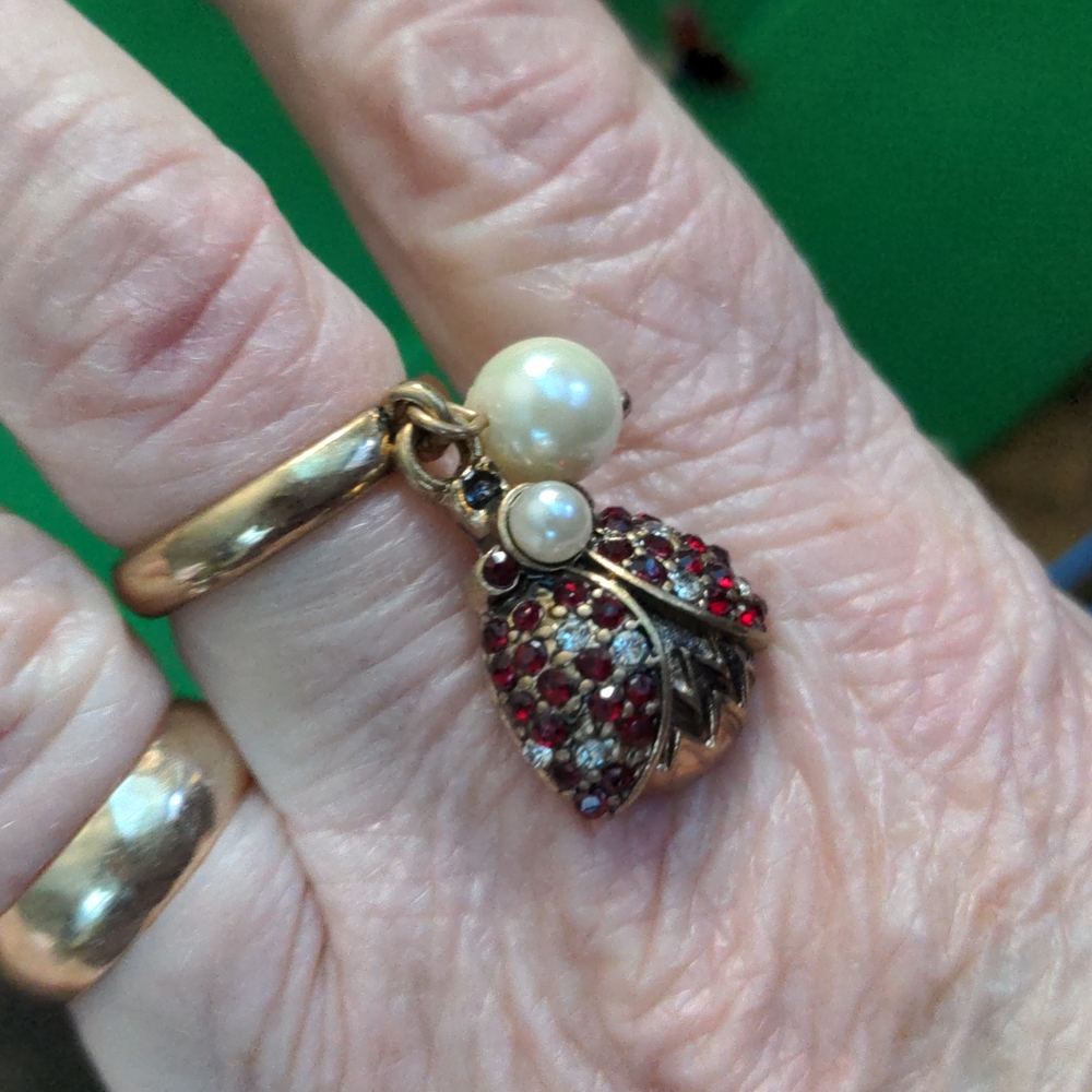 A118 😍 5 For $25 😍  Lot of Faux B J Jewelry - Picture 6 of 7